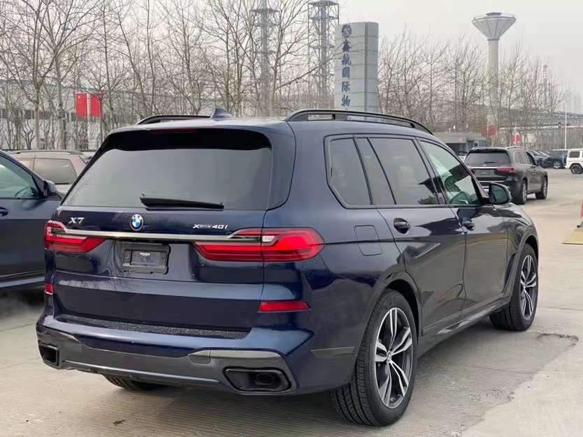 寶馬X7 21款 3.0T M運(yùn)動(dòng) 卓越豪華 6座 天津港現(xiàn)車隨時(shí)提