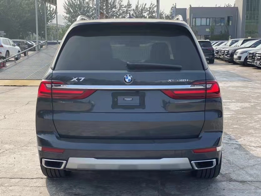寶馬X7 21款 3.0T Luxury豪華 天津港現(xiàn)車鉅惠搶購(gòu)中