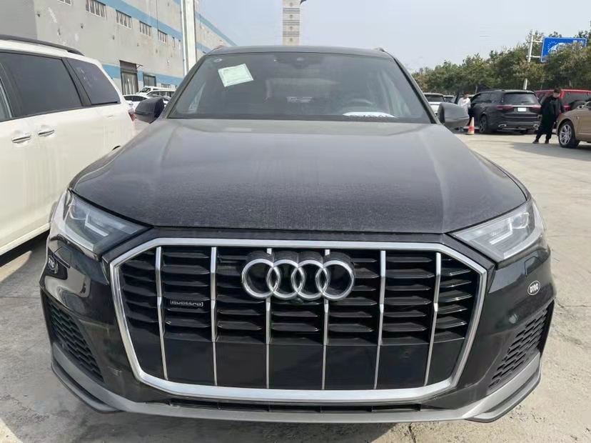 20款 奧迪Q7 Komfort舒適 雙十一期間現(xiàn)車最新報價68萬狂甩